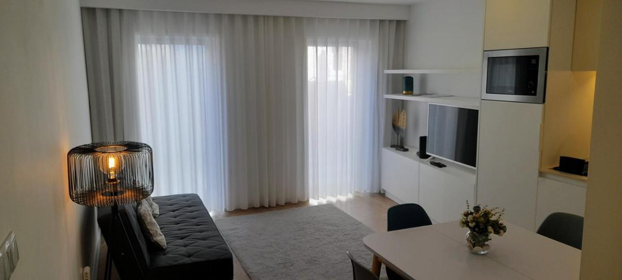 Light Brown Central Apartment Aveiro Exteriör bild