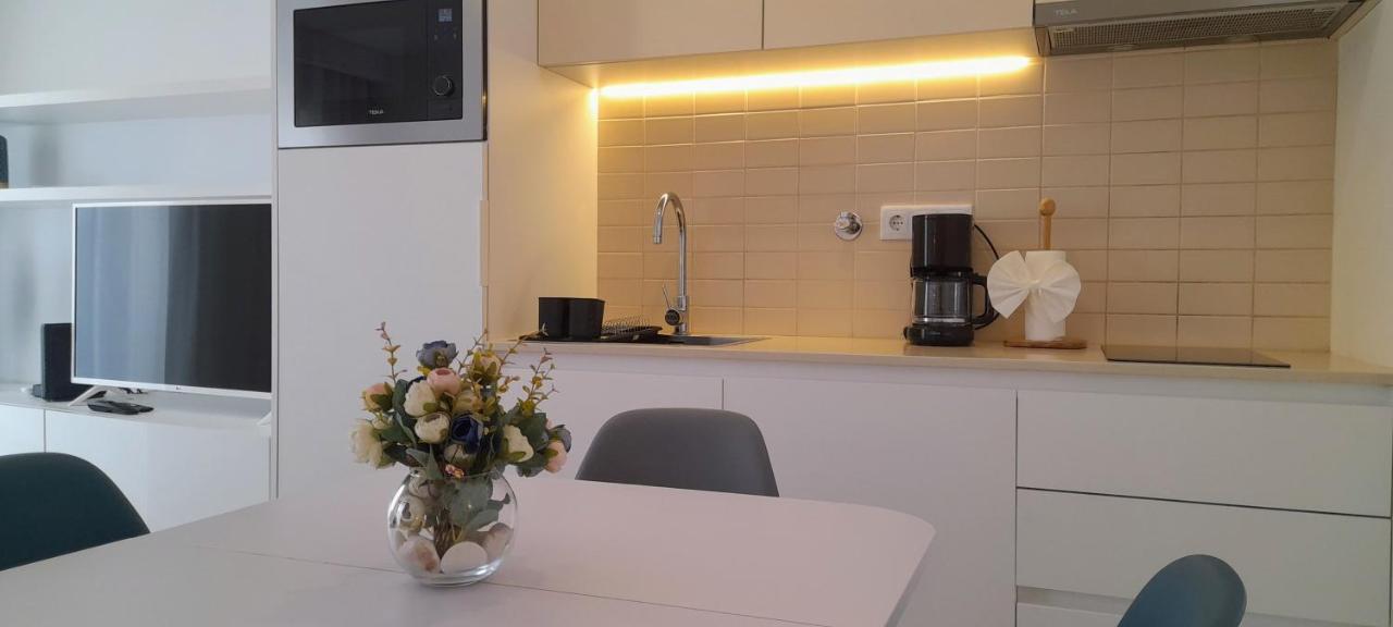 Light Brown Central Apartment Aveiro Exteriör bild